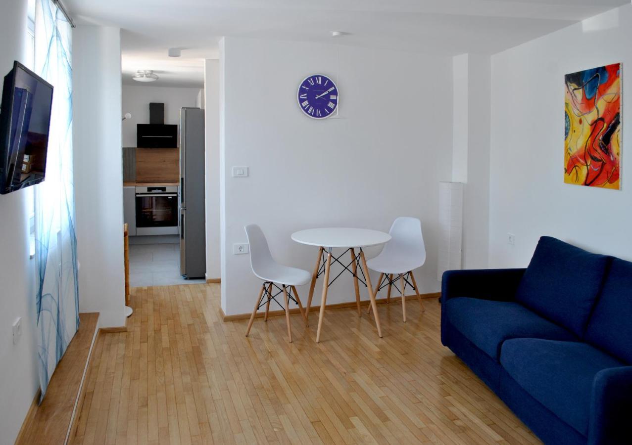 M & M Apartment Изола Екстериор снимка
